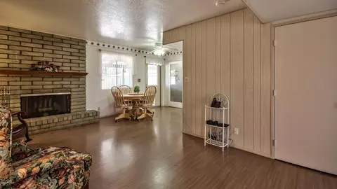 910 E Desert Ln, Gilbert, AZ 85234 photo 16