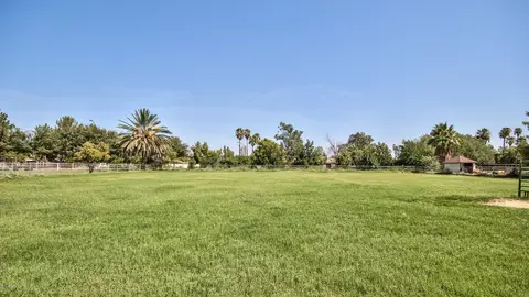 910 E Desert Ln, Gilbert, AZ 85234 photo 29
