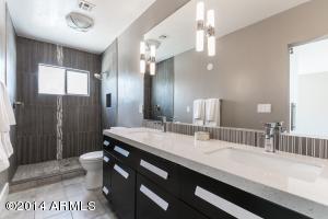 1907 E Coolidge St, Phoenix, AZ 85016 photo 9