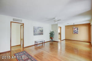 4040 E Pinchot Ave, Phoenix, AZ 85018 photo 1
