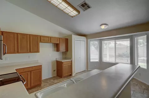 865 W Mesquite Ave, Apache Junction, AZ 85120 photo 8