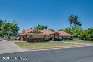 633 E Melody Dr, Gilbert, AZ 85234 photo 2