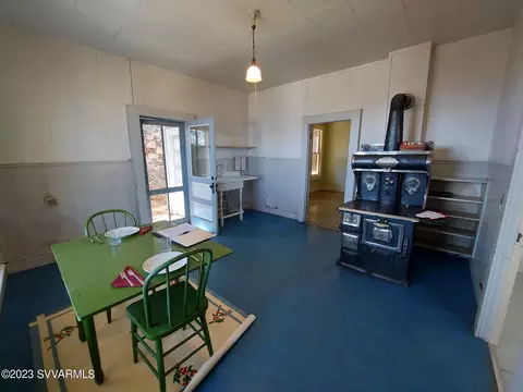 641 W Center St, Jerome, AZ 86331 photo 2