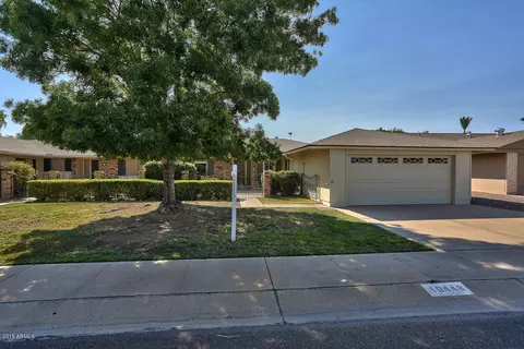 10448 W Prairie Hills Cir, Sun City, AZ 85351