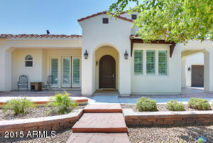 2823 E Constance Way, Phoenix, AZ 85042 photo 2