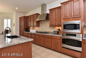 2823 E Constance Way, Phoenix, AZ 85042 photo 9
