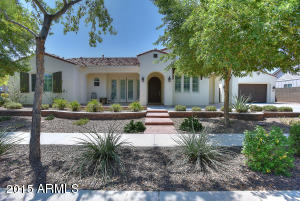 2823 E Constance Way, Phoenix, AZ 85042 photo 1