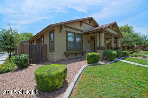 3773 E Larson Ln, Gilbert, AZ 85295 photo 4