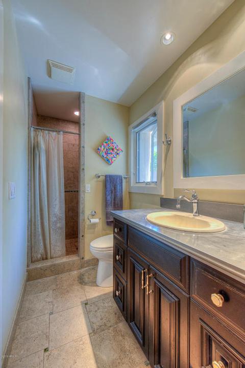5748 E Orange Blossom Ln, Phoenix, AZ 85018 photo 17