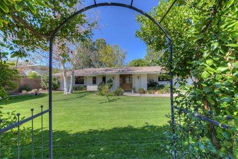 5748 E Orange Blossom Ln, Phoenix, AZ 85018 photo 26