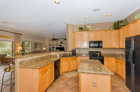 4249 E Cassia Ln, Gilbert, AZ 85298 photo 12