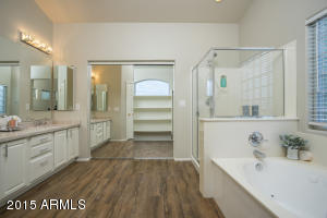 3373 E Clark Dr, Gilbert, AZ 85297 photo 4