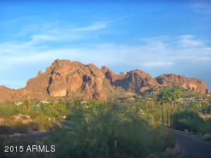 4035 E Mcdonald Dr, Phoenix, AZ 85018 photo 1