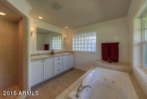 3609 E Highland Ave, Phoenix, AZ 85018 photo 22