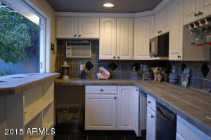 3609 E Highland Ave, Phoenix, AZ 85018 photo 8