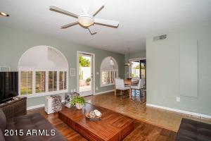 1621 Echo Ln, Phoenix, AZ 85020 photo 24
