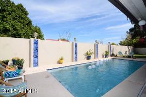 1621 Echo Ln, Phoenix, AZ 85020 photo 3