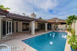 1621 Echo Ln, Phoenix, AZ 85020 photo 4