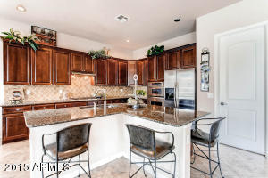 936 E Julian Dr, Gilbert, AZ 85295 photo 9