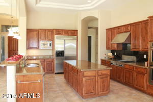 347 E Clifton Ct, Gilbert, AZ 85295 photo 2