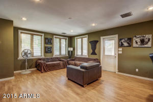 3423 N 35th Pl, Phoenix, AZ 85018 photo 9
