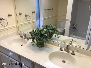 210 E Waltann Ln, Phoenix, AZ 85022 photo 14