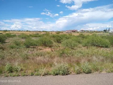 19874 E Sierra Dr, Mayer, AZ 86333