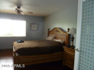 802 E Caribbean Ln, Phoenix, AZ 85022 photo 9
