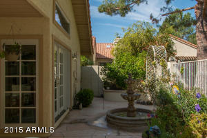 1002 E Chilton Dr, Tempe, AZ 85283 photo 2