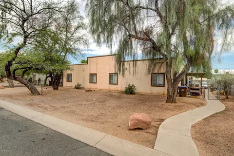 526 E Montebello Ave, Apache Junction, AZ 85119 photo 2