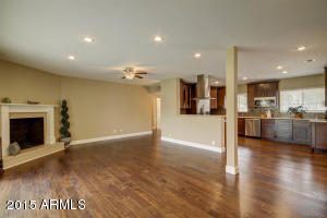 5443 E Verde Ln, Phoenix, AZ 85018 photo 9