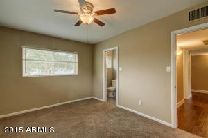 5443 E Verde Ln, Phoenix, AZ 85018 photo 13