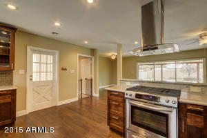 5443 E Verde Ln, Phoenix, AZ 85018 photo 5