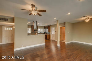 5443 E Verde Ln, Phoenix, AZ 85018 photo 8