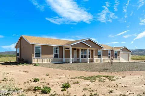 12198 E Winter Sun Dr, Cornville, AZ 86325