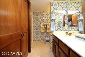5750 N Echo Canyon Cir, Phoenix, AZ 85018 photo 25