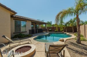 2436 E Orleans Dr, Gilbert, AZ 85298 photo 2