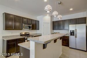 2912 E Meadowview Dr, Gilbert, AZ 85298 photo 2