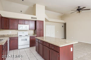 434 W Smoke Tree Rd, Gilbert, AZ 85233 photo 4