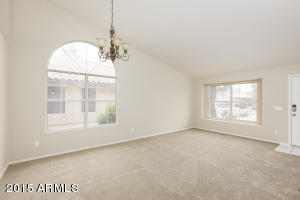 434 W Smoke Tree Rd, Gilbert, AZ 85233 photo 6