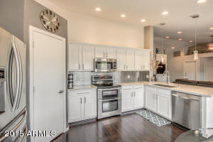 10510 E Carol Cir, Mesa, AZ 85208 photo 5