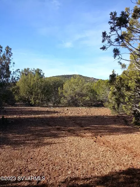 00 W Running Shadow Rd, Seligman, AZ 86337