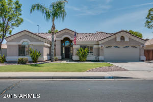 1489 E Oxford Ln, Gilbert, AZ 85295 photo 1