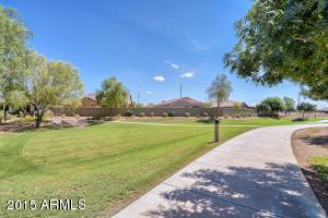 4707 S Twinleaf Dr, Gilbert, AZ 85297 photo 2