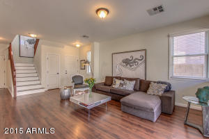 2242 E Wayland Dr, Phoenix, AZ 85040 photo 2