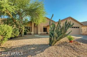 2287 E Robin Ln, Gilbert, AZ 85296 photo 4