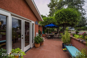 221 E Orange Dr, Phoenix, AZ 85012 photo 2