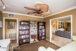 221 E Orange Dr, Phoenix, AZ 85012 photo 9