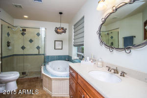 221 E Orange Dr, Phoenix, AZ 85012 photo 15