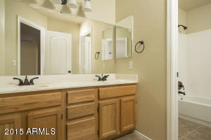 4150 E Graythorn Ave, Phoenix, AZ 85044 photo 13